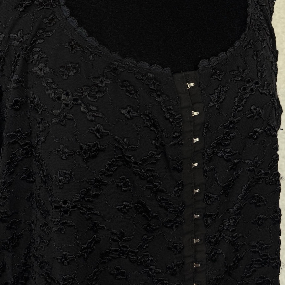 VENEZIA JEANS • Black Floral Embroidered Hook-Eye Corset-Style Tank Top, 26/28 - Picture 9 of 11
